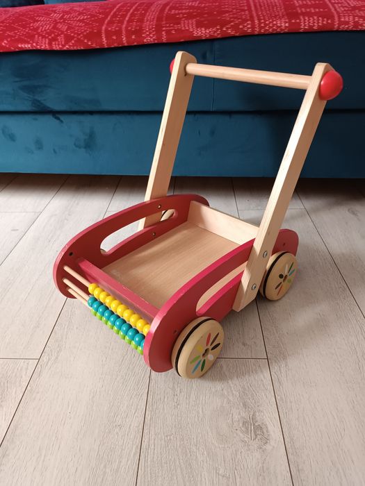 Drewniany chodzik pchacz z liczydłem