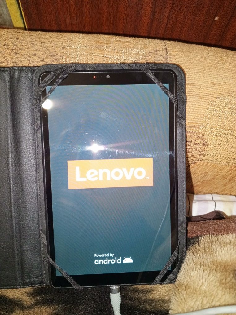 Продам планшет Lenovo Tab m8