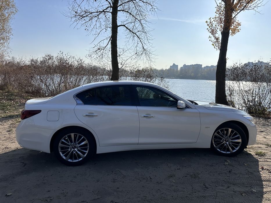 Продам Інфініті Q50