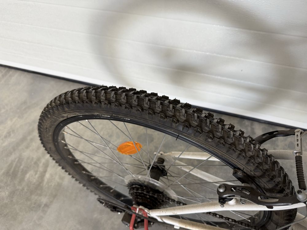 Bicicleta roda 24” (como nova)