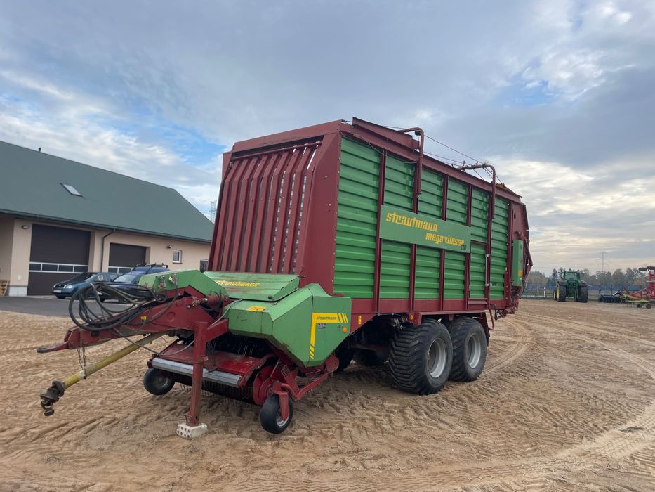 Przyczepa samozbierająca Strautmann Mega Vitesse II DO