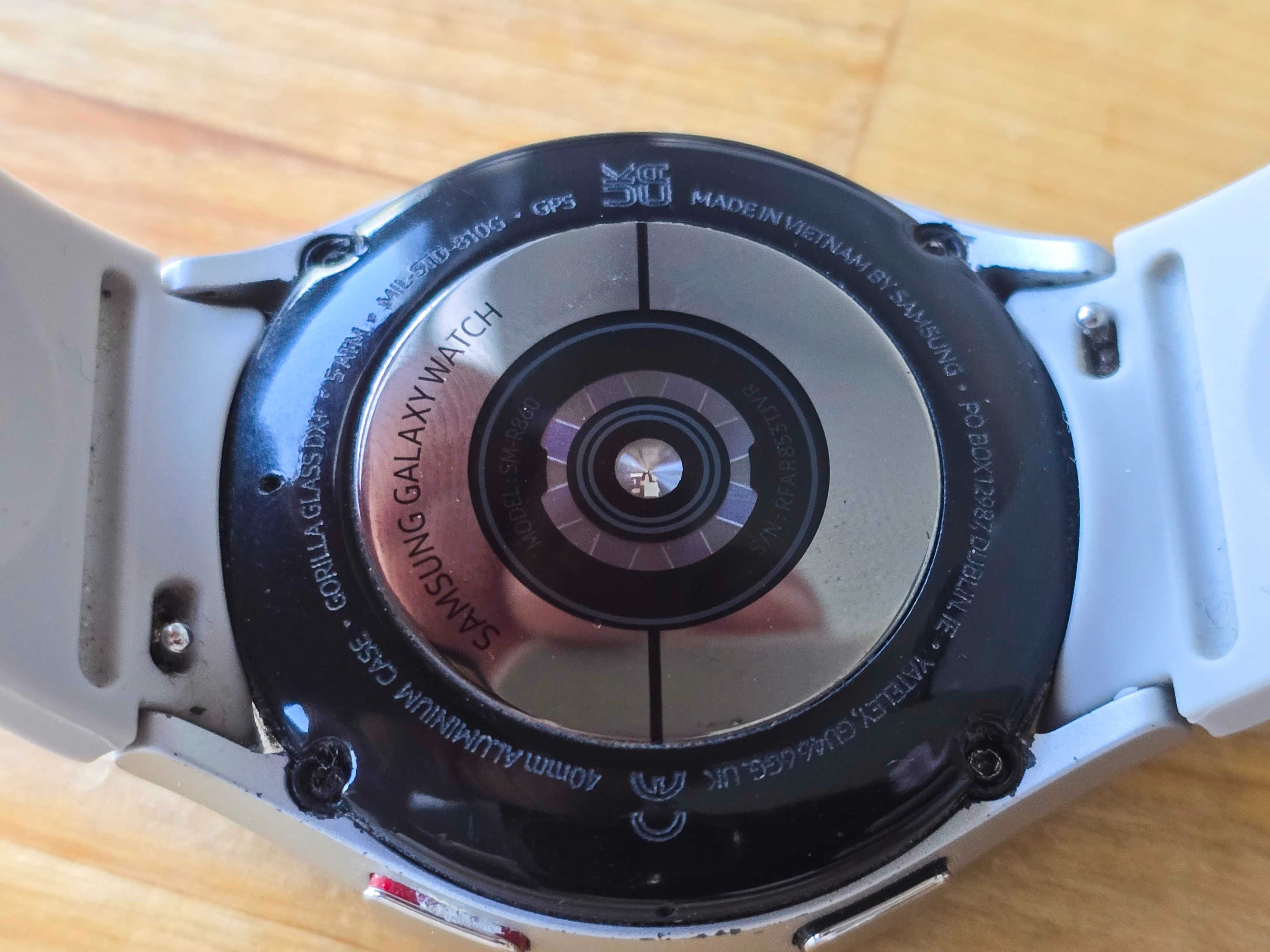 Смарт-годинник Samsung Galaxy Watch4 40 mm (Silver)