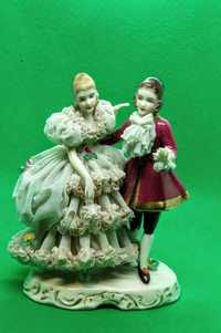 Estatueta casal romântico porcelana alemã Dresdner Art