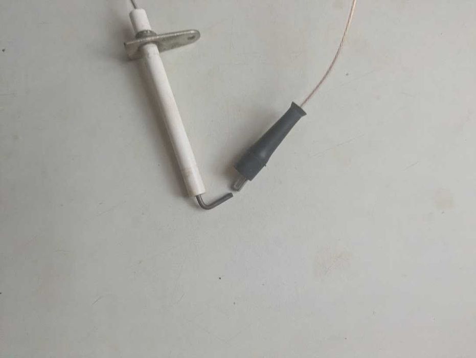 Электрод для газового котла, б/у, в рабочем состоянии