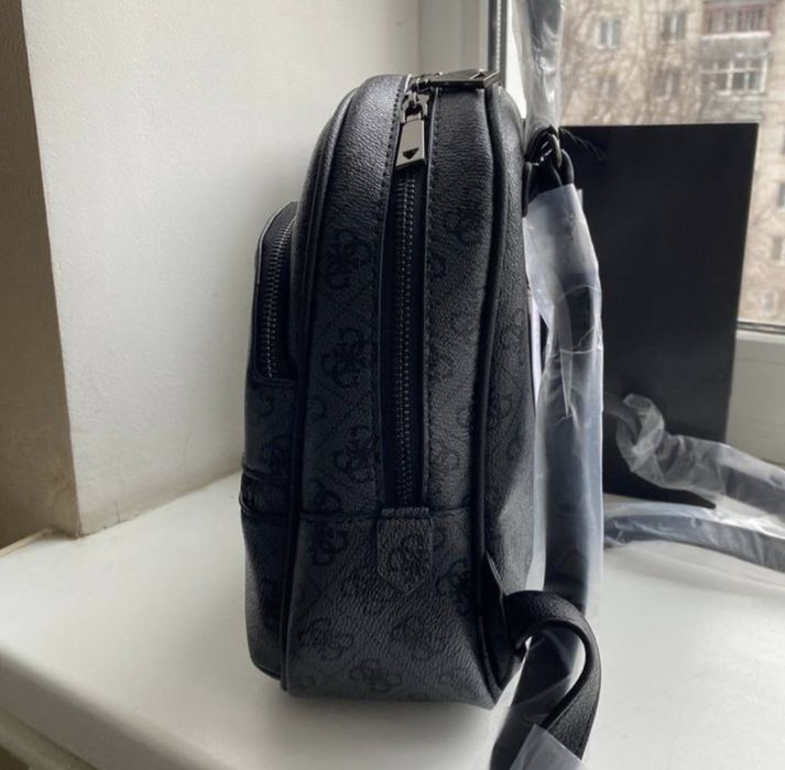 Plecak Guess wyprzedaż polecam elegancki