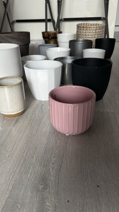 Zestaw 17 osłonek na doniczki