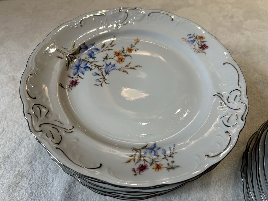 Nowa porcelana walbrzyska PRL na 12 osób