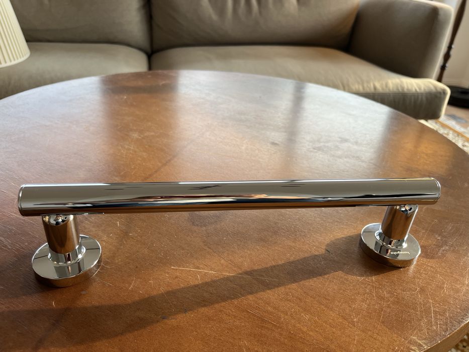 Sprzedam uchwyt Hansgrohe Logis Universal - długość 35 cm