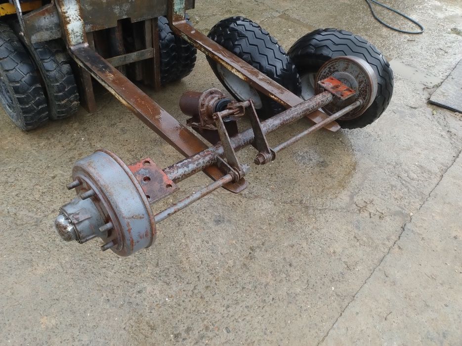 Oś do przyczepy wozu