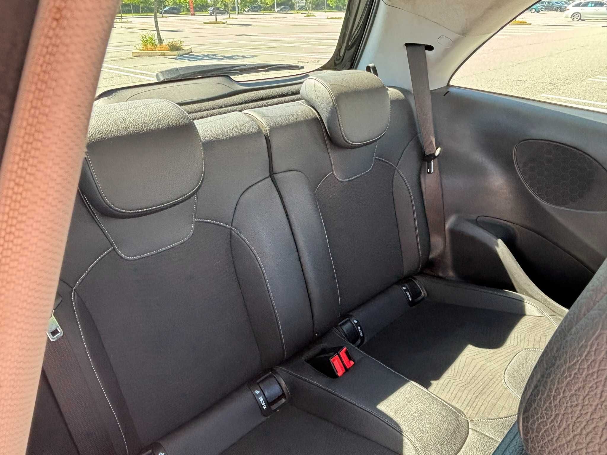 Opel Adam 1.0 S&S Glam – Bem equipado, pronto a andar