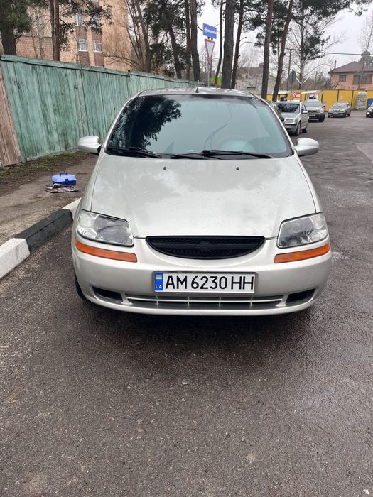 Шевроле Авео в гарному стані