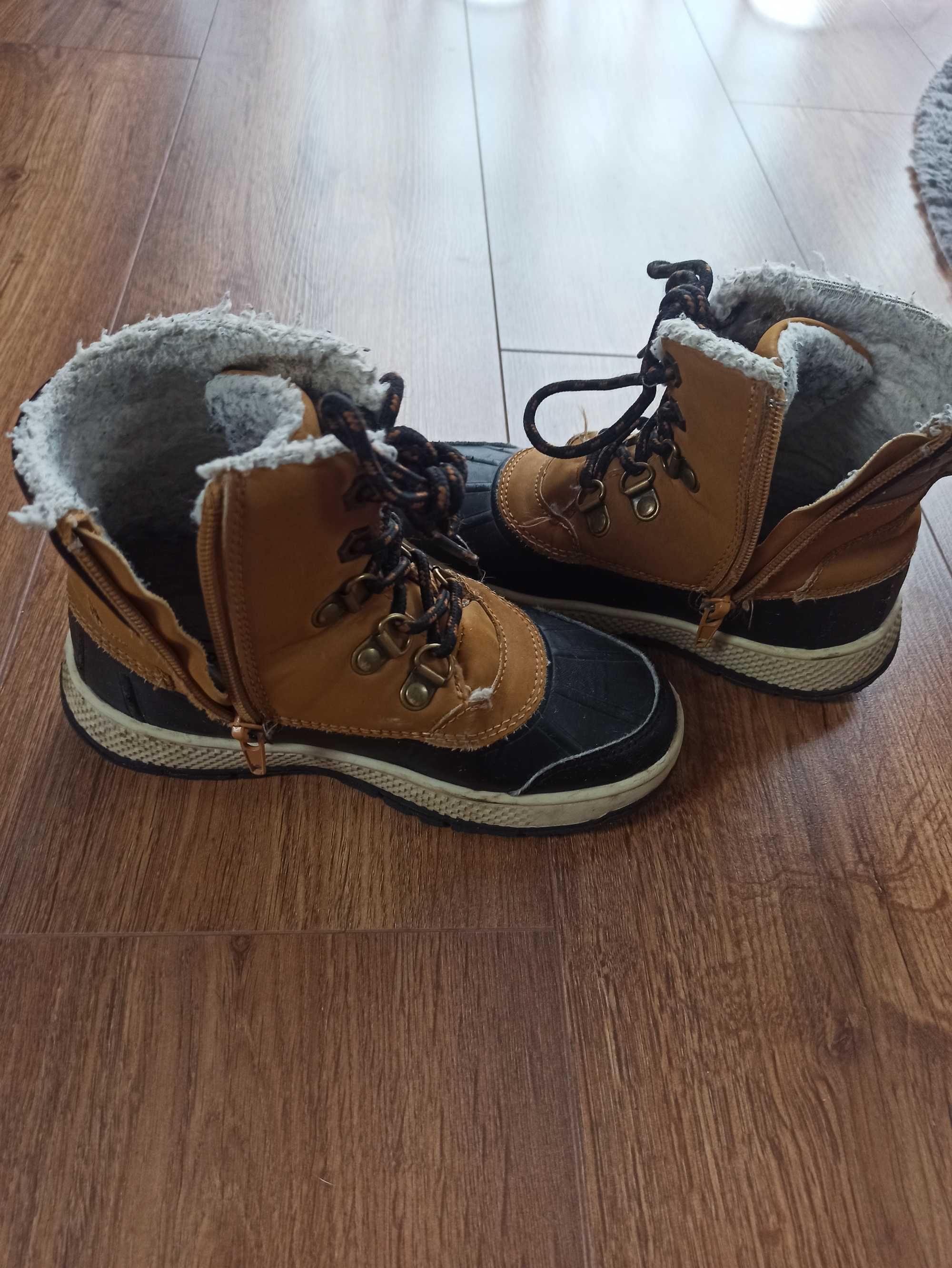 Ocieplane, ciepłe buty zimowe dla chłopca r. 29 Friboo