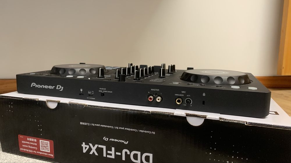 Mesa DJ Pioneer DDJ-FLX4