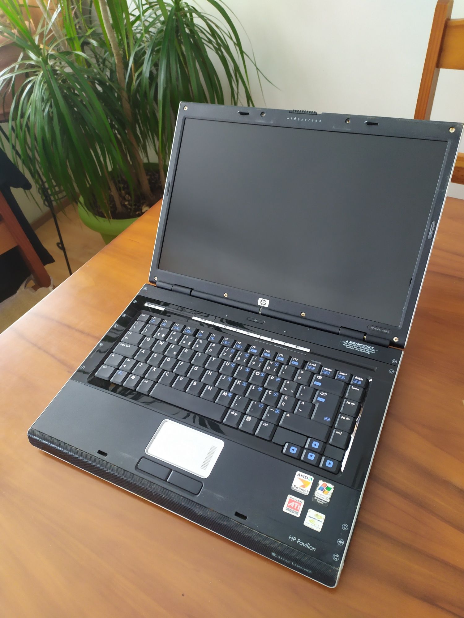 Portátil HP DV5000 para aproveitamento de peças.