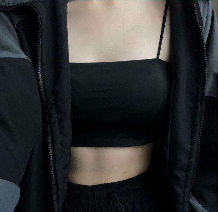 Чорний топ на брительках з чашечками розмір xxs/xs базовий чорний топ