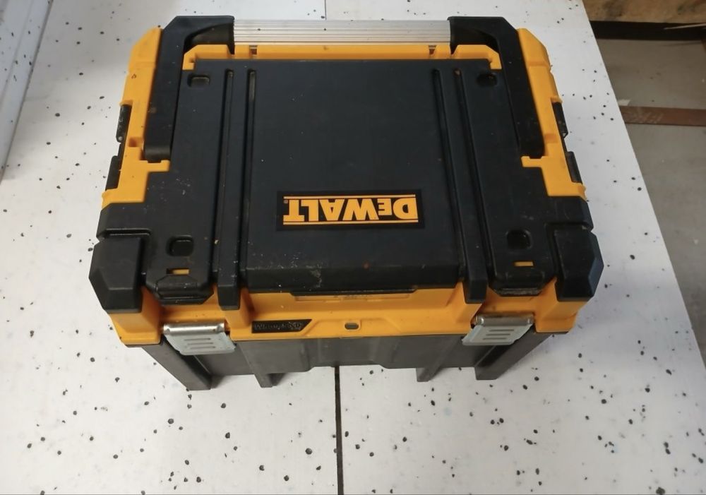 Piła dewalt dcs 391 skrzynia duża bdb bateria 3.0