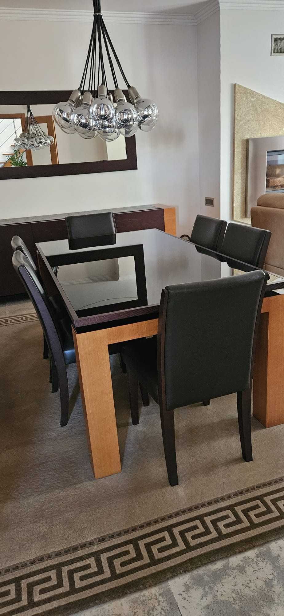 Mesa extensível com topo vidro negro medidas 1.80 x 1.65 com cadeiras