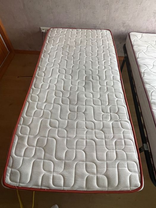 2 colchões + 2 estrados - solteiro