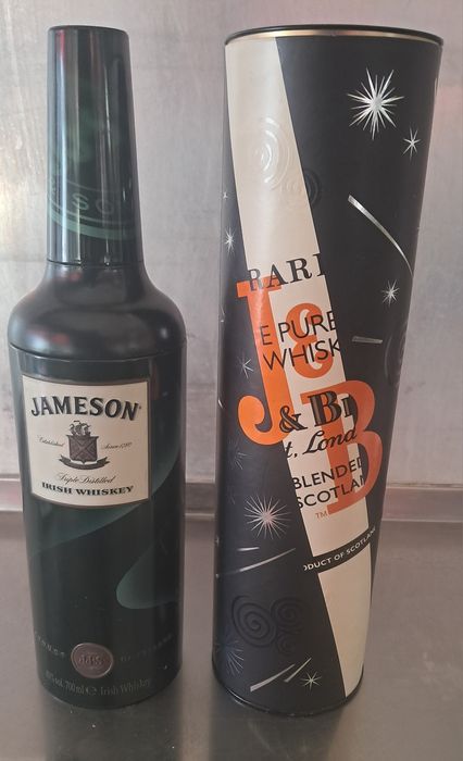 Caixas vazias Whiskey