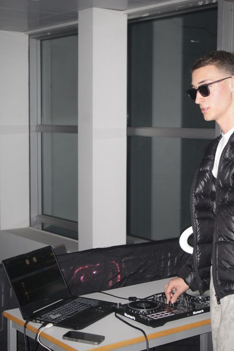 DJ - Casamentos, Festas e Eventos