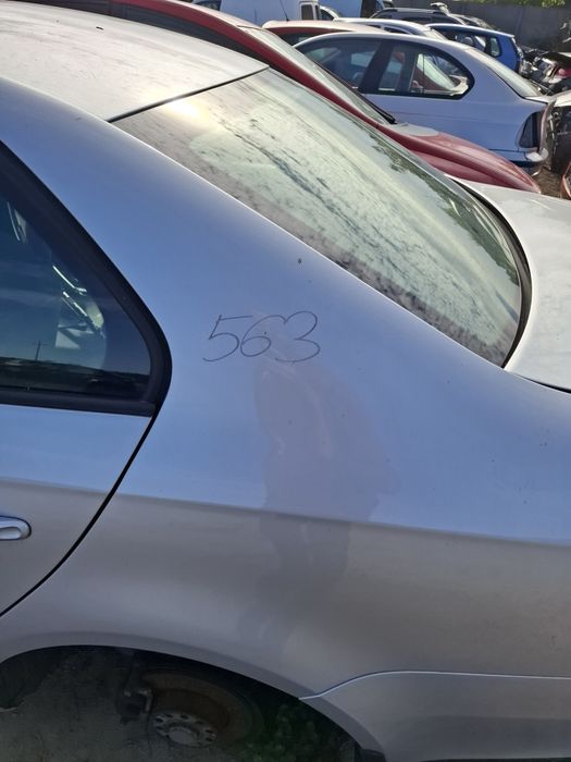 Volkswagen Jetta V Lampa Lewy Tył