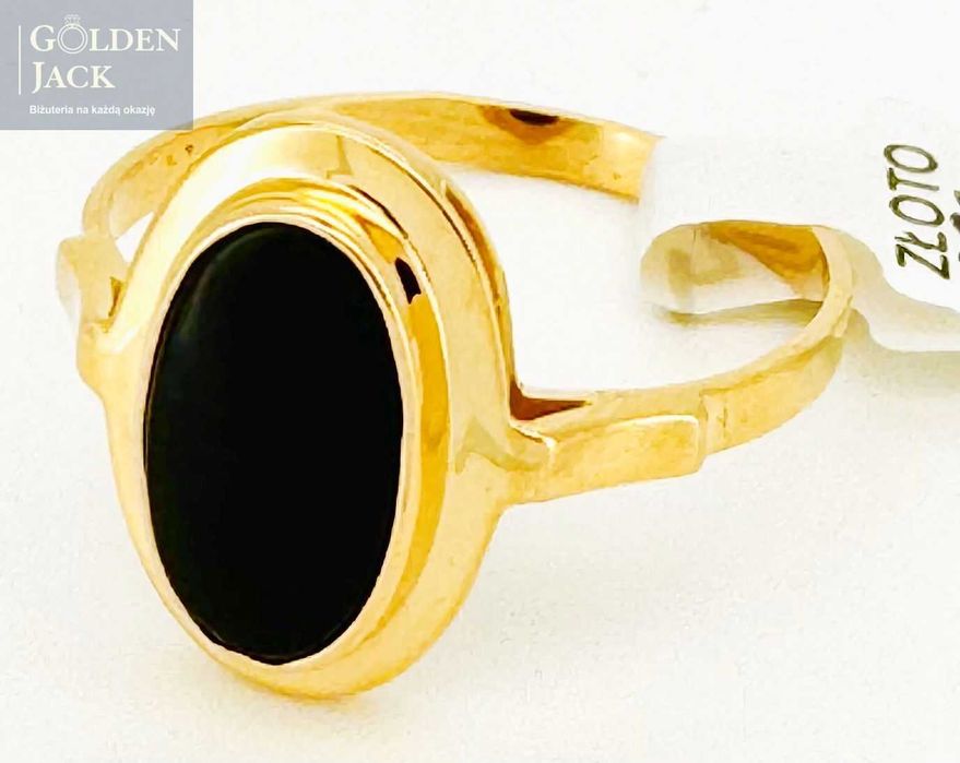 Złoty pierścionek owalny Onyks złoto pr. 585 waga 3,84 g rozmiar 22