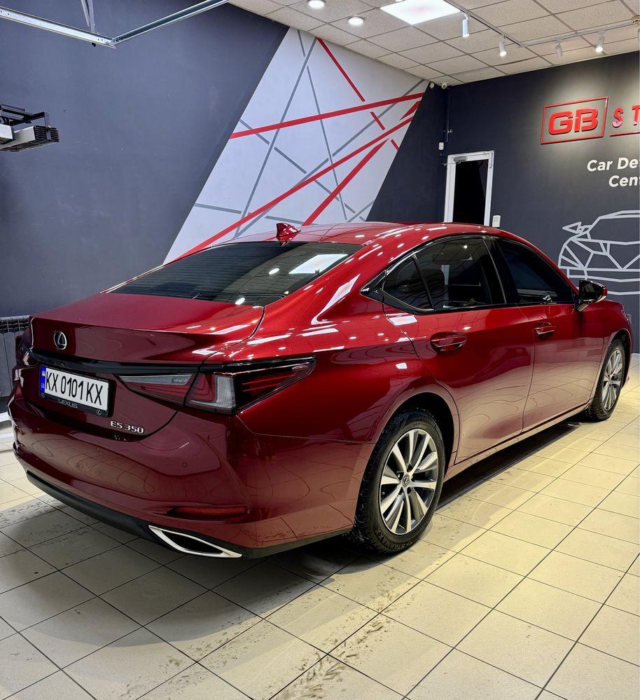 Lexus ES 350 2019 рік