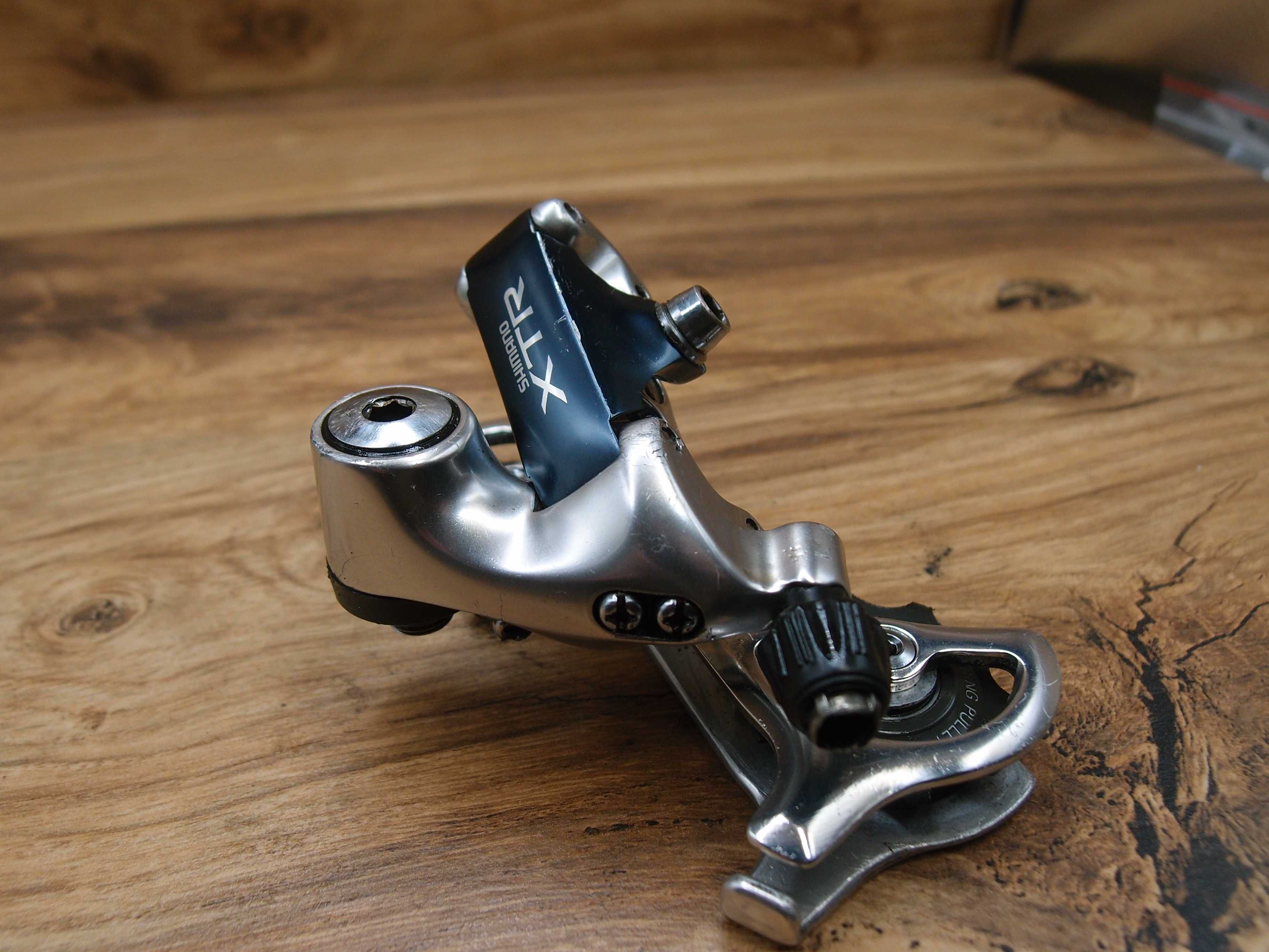 Shimano XTR tylna przerzutka RD-M900 VIA Japan krótki wózek 8 rzędów
