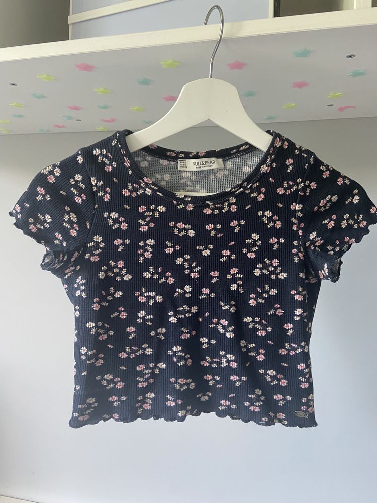 top w kwiaty, crop top, t-shirt