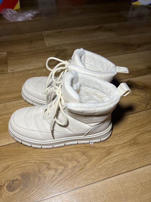 Дівчата, розгружаю шафу! Зимові сапоги, 38 розмір (маломірять на 1)