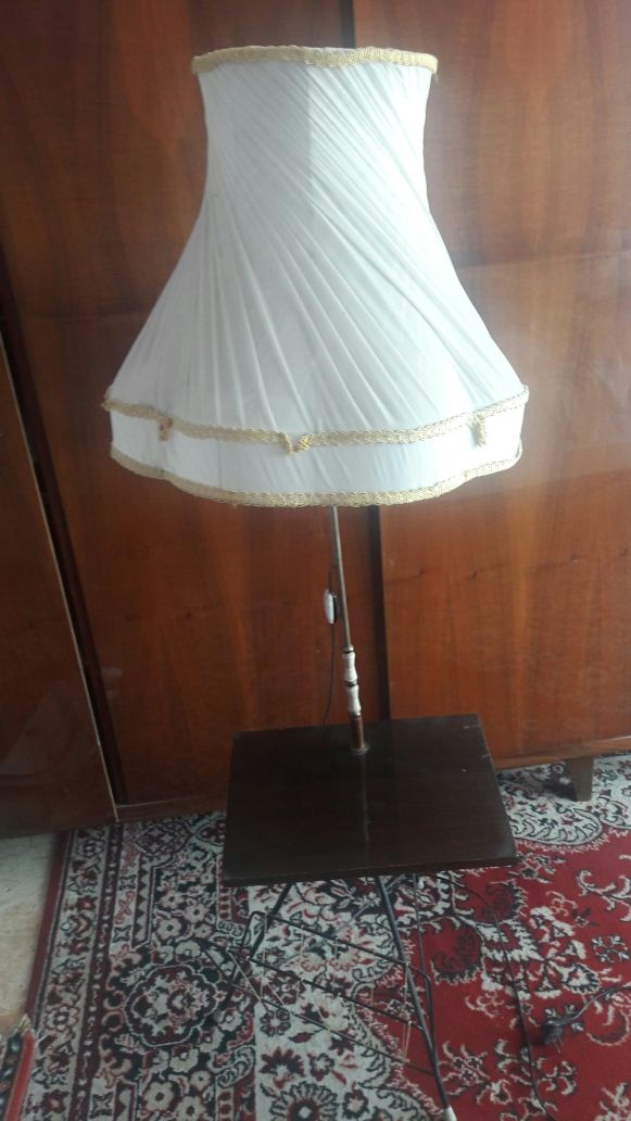 Lampka nocna PRL stojąca lampa zabytkowa retro