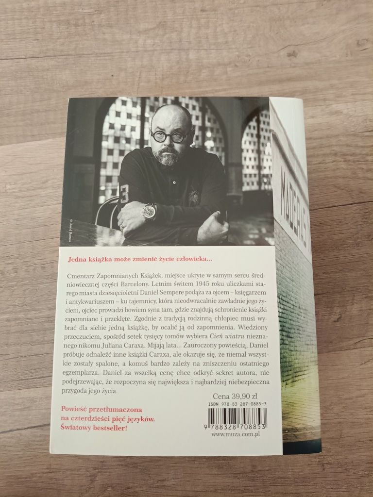 Cień wiatru - Carlos Ruiz Zafón