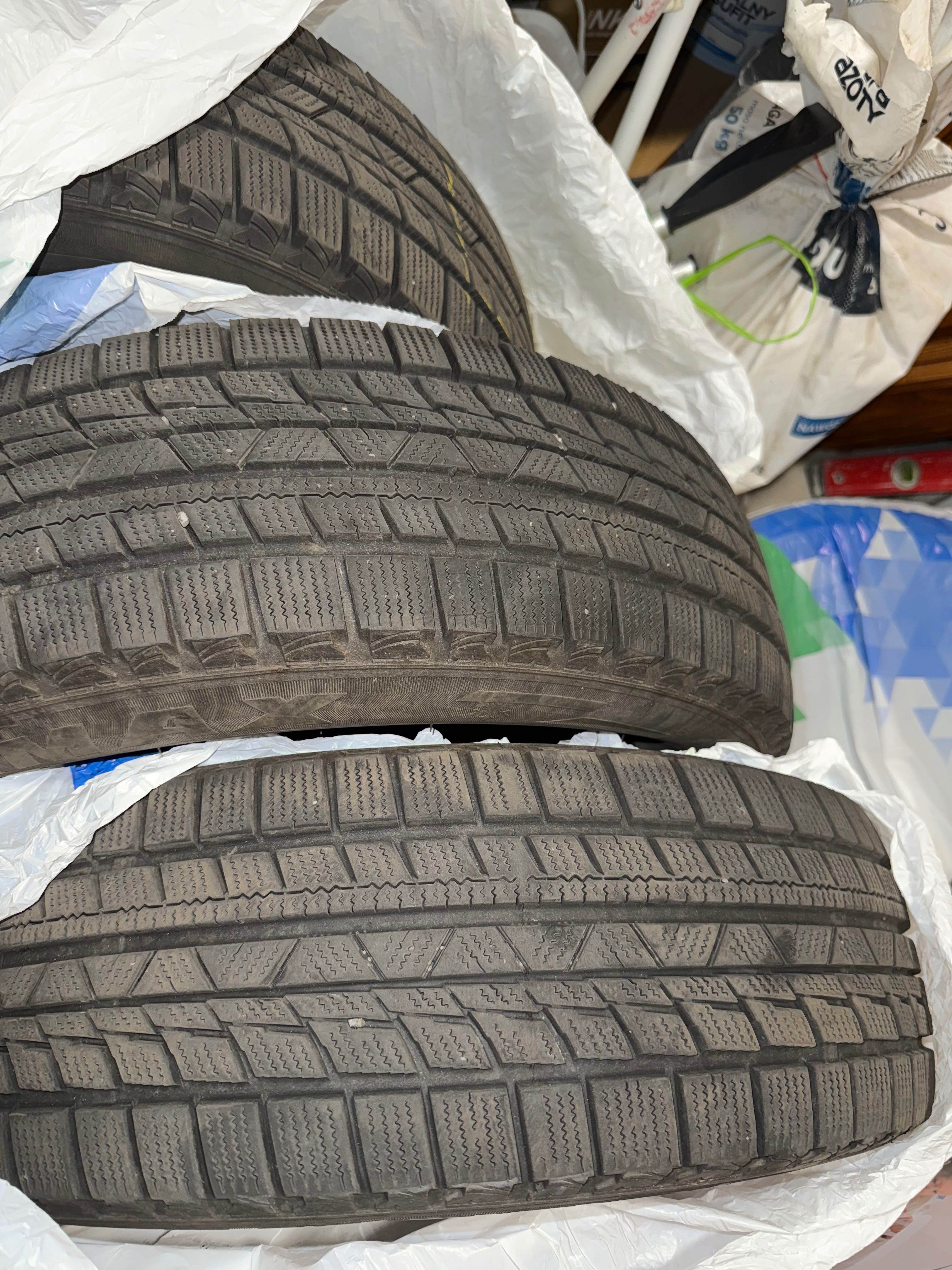 Opony zimowe Firemax 195/65, R15, H91,  2022 rok.