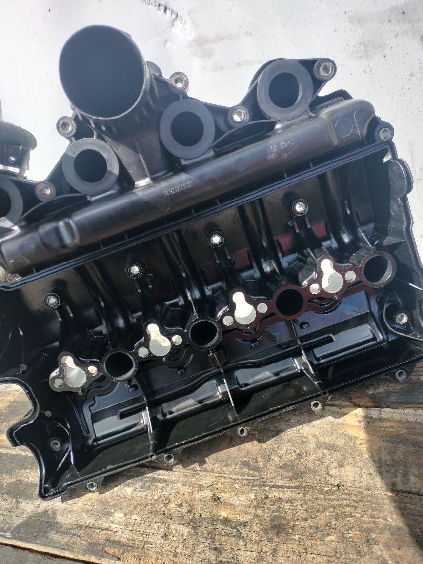 Кришка клапана Renault Master (1998-2010) 2.2/2.5DCi 8200714033
