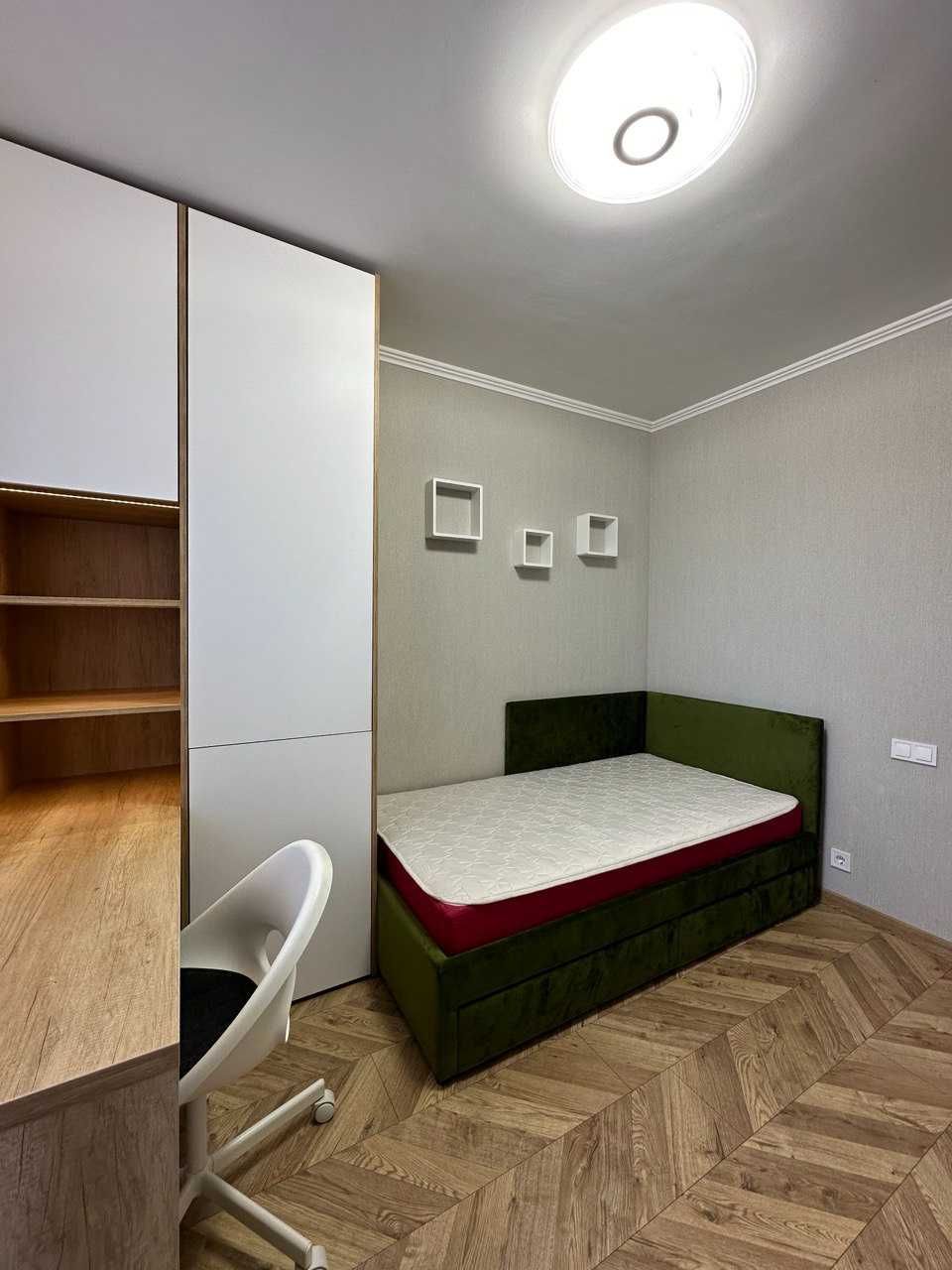 Продам укомплектовану 3 кімнатну кв-ру на Добровольського!