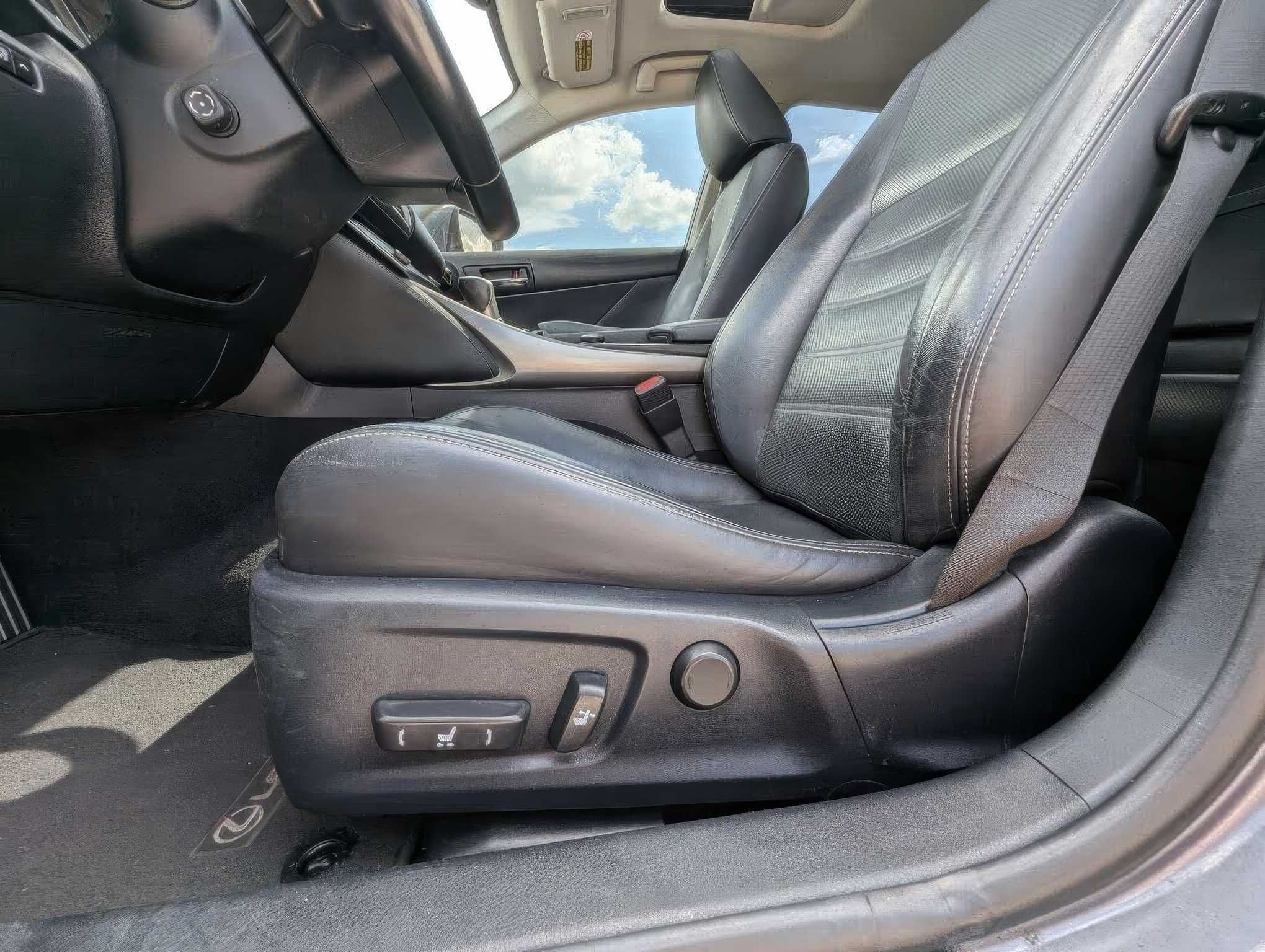2015 Lexus IS 250 Sedan AWD 2.5