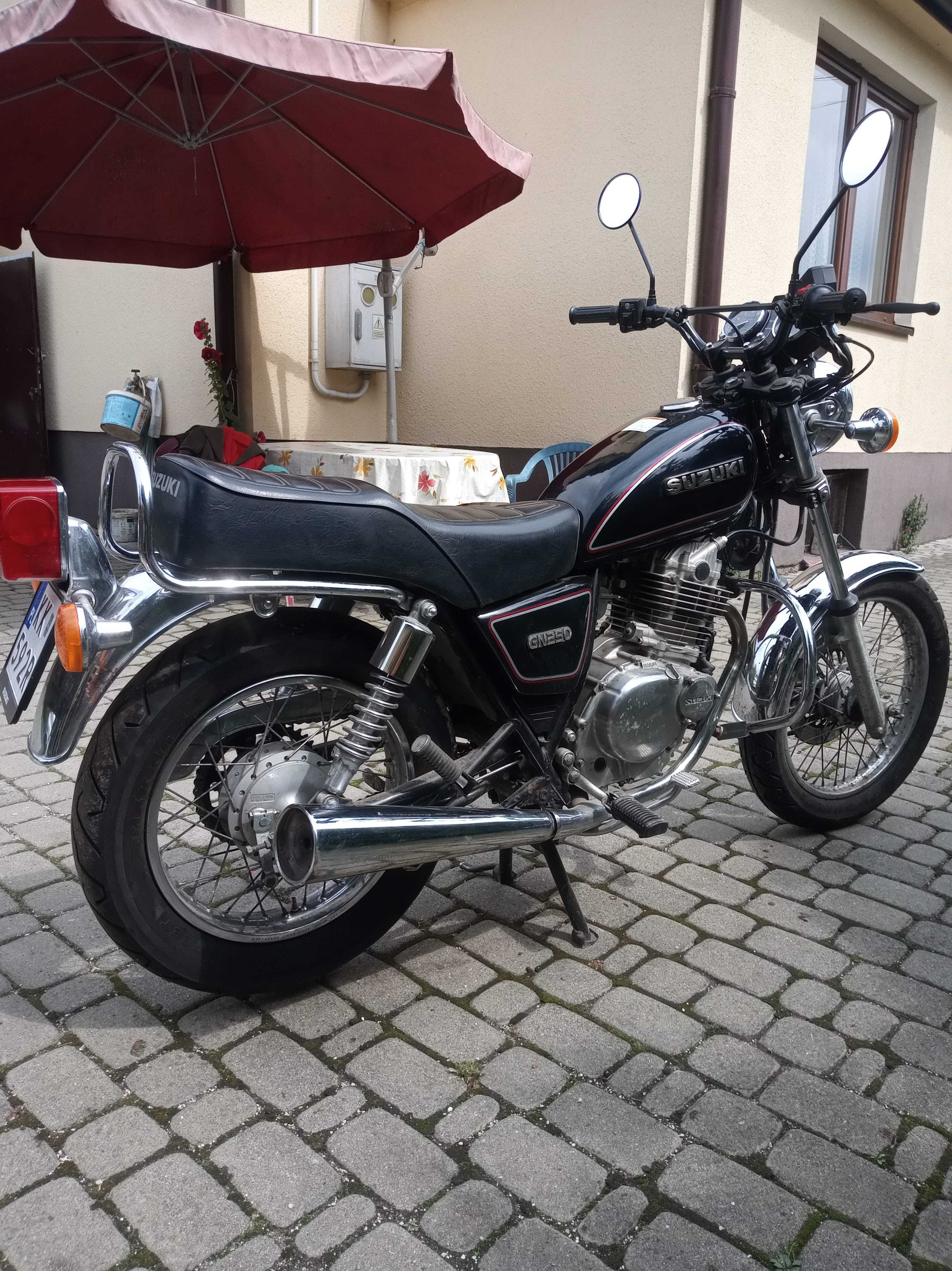 Suzuki GN 250 rocznik 1999 stan bardzo dobry.