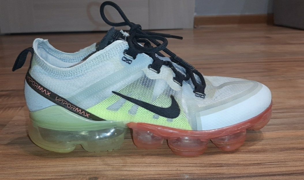 Buty Nike Air Vapormax 2019 pure platinum/volt/bright crimson/black 38