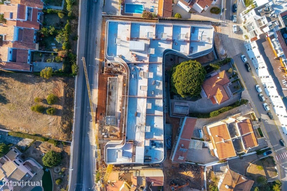 Apartamento T3 de Luxo | Terraço privado | Jacuzzi | Fração AT | Condo