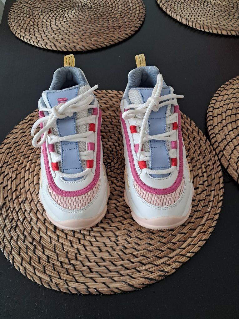 Fila Sneakersy Strada Dreamster Cb Kids FFK0141 r.35
Sneakersy Strada