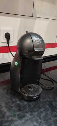 Máquina de café Dolce Gusto c/ depósito de 950mL
