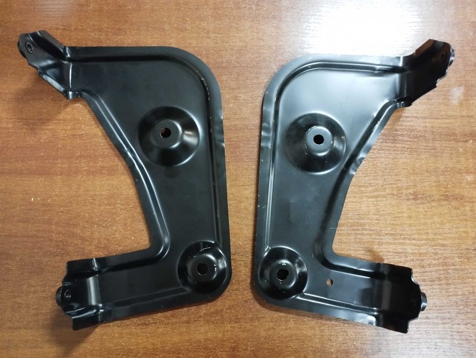 BMW X5 G05 кріплення крила верхній задній 41007492370 41007492369