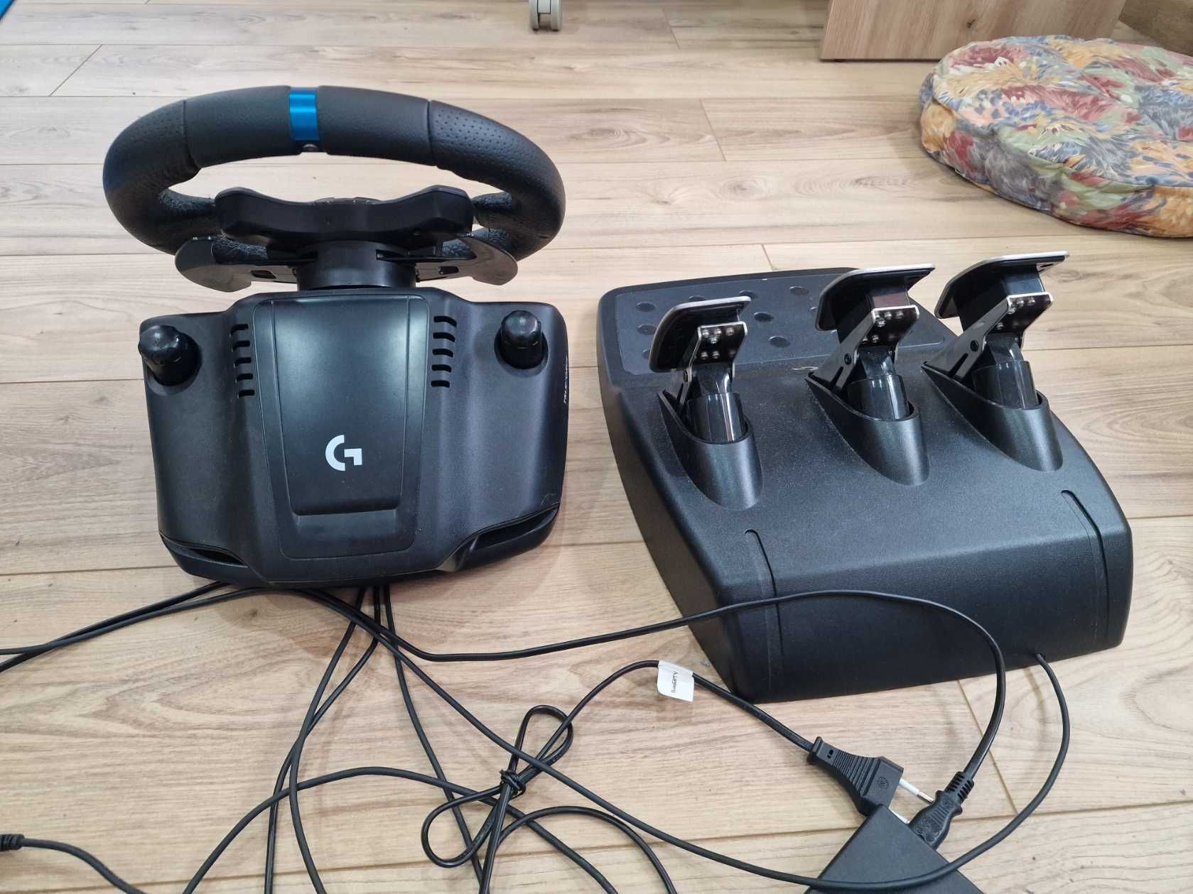 Logitech G923 – kierownica do PC / PS5 / PS4 – stan idealny