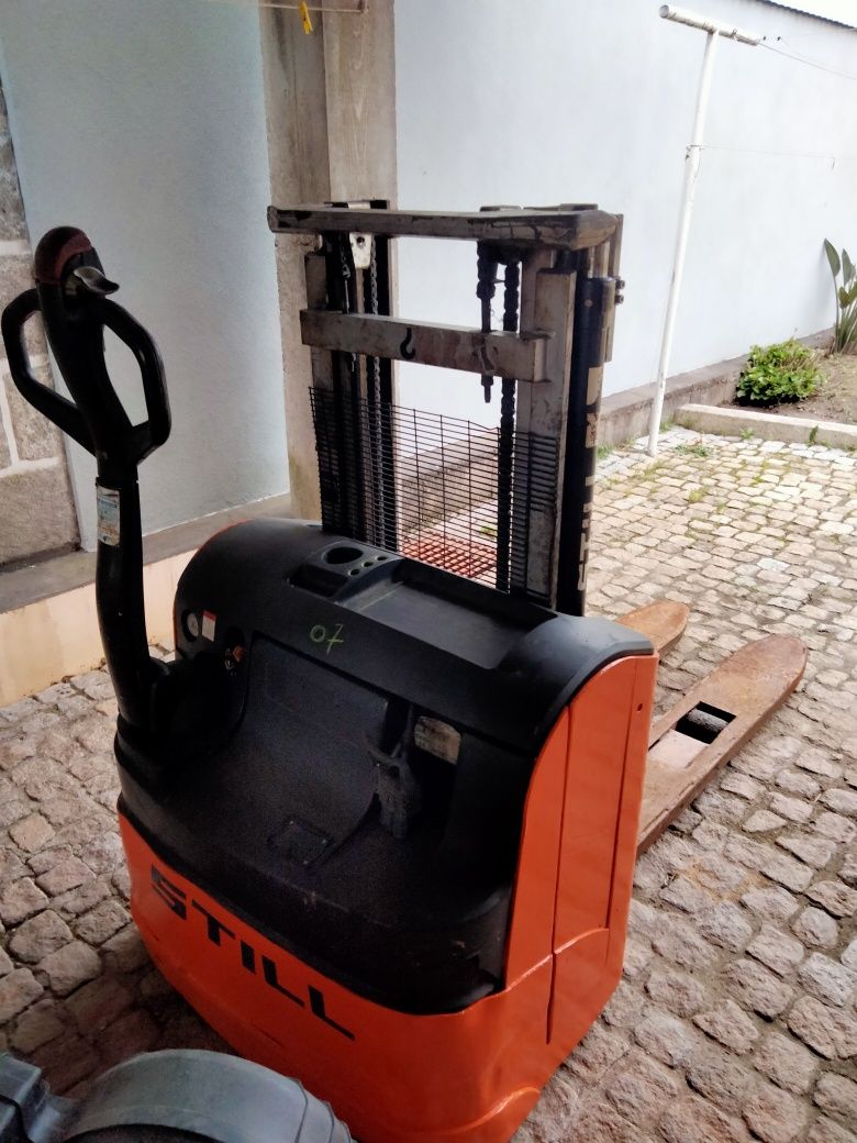 Porta paletes elétrico