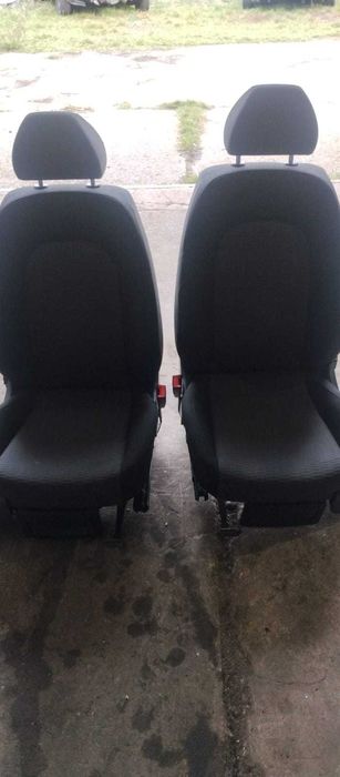 Komplet siedzeń, foteli przednich, kanapa Seat ibiza 6J 5 Drzwi