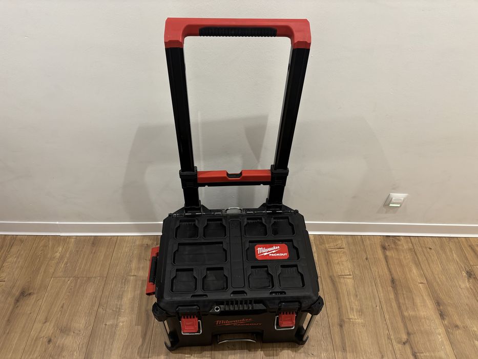 Milwaukee packout skrzynia na kołach