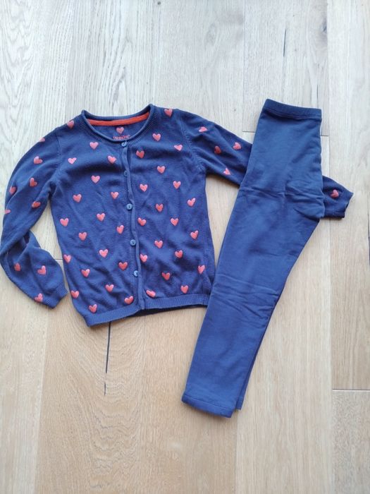 C&A legginsy ocieplane sweterek w serduszka 116