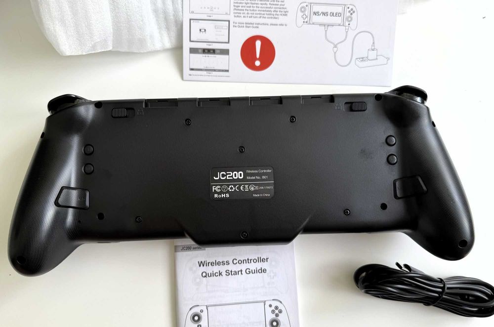 Gamepad JC200 z efektem Halla do konsol Nintendo Switch/OLED