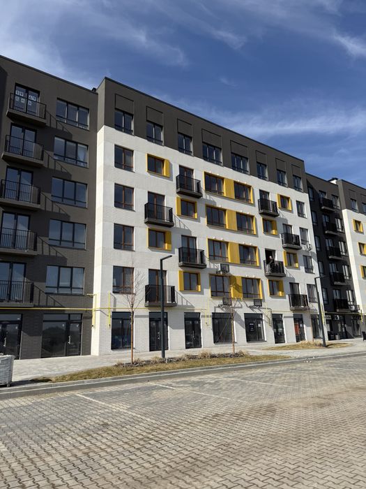 Продаж квартири з видом на набережну