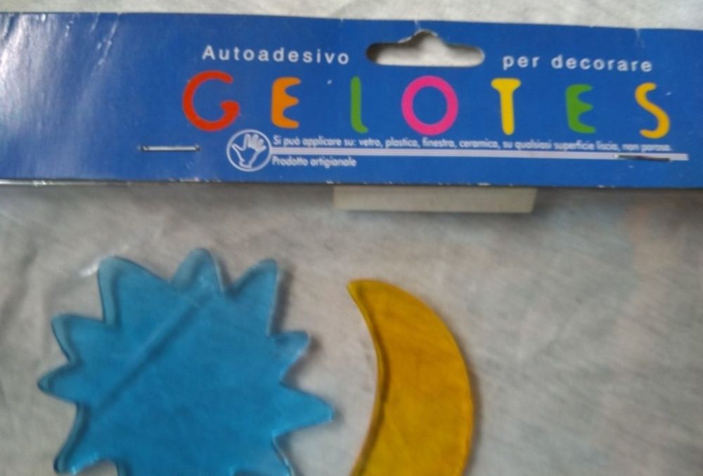 Estrelas e Luas em Gel Autoadesivo para colar em paredes com azulejo